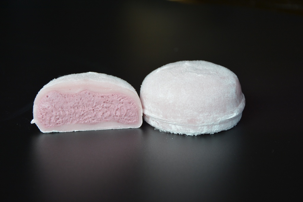 20-15. Sakura Mochi Ice Cream