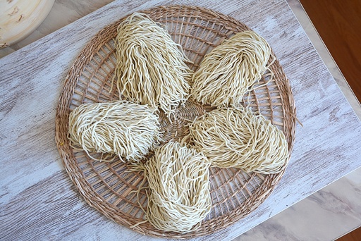 [8-6. Fideos finos] 8-6.  Thin Ramen (for broth or for stir-frying)